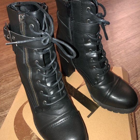 comfortable heeled boots